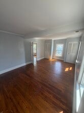315 Charles St, Unit Charles St. in Fitchburg, MA - Foto de edificio - Building Photo