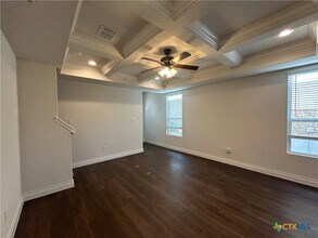 320 Untermaier St in Canyon Lake, TX - Building Photo - Building Photo