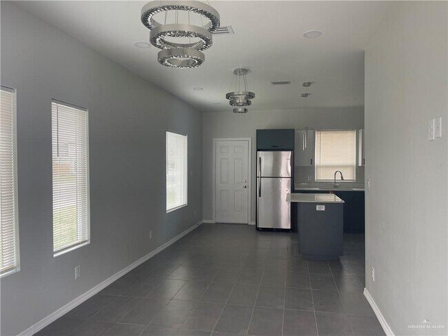 3401 Frio Ave in McAllen, TX - Building Photo - Building Photo