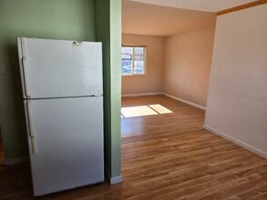 3809 Azalea St in Pueblo, CO - Foto de edificio - Building Photo