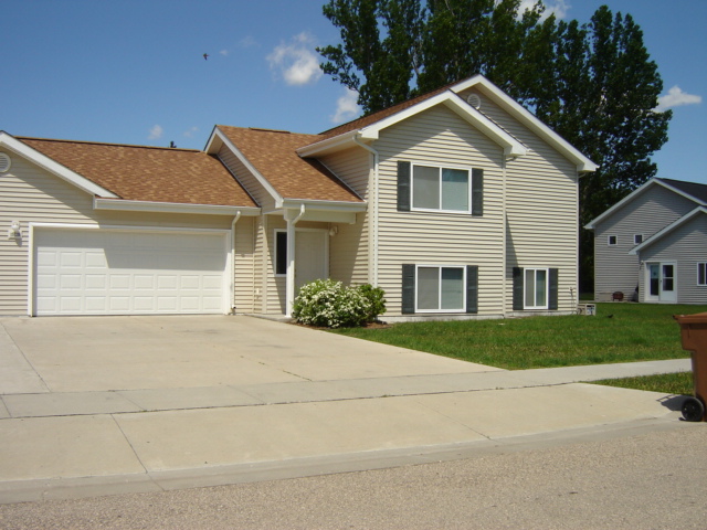 Grand Forks AFB Homes in Grand Forks Air Force Base, ND - Building Photo - Building Photo