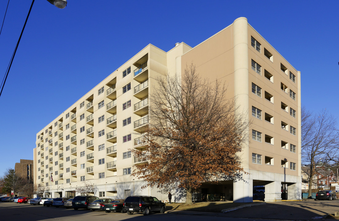 Arnold Towers in Arnold, PA - Building Photo