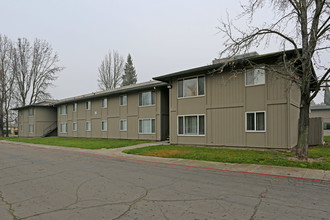 Granite Ridge Apartments in Stockton, CA - Building Photo - Building Photo