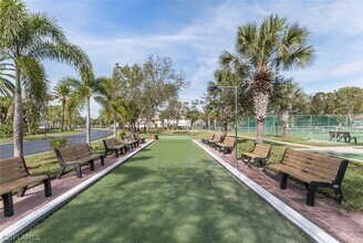 515 Gabriel Cir in Naples, FL - Building Photo - Building Photo