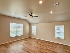 04200 Y in Edmond, OK - Building Photo - Building Photo