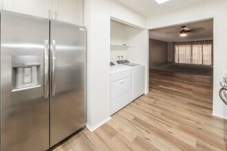 2522 Clairemont Dr in San Diego, CA - Building Photo - Building Photo