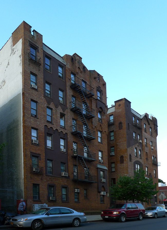 202 Avenue F in Brooklyn, NY - Building Photo - Building Photo