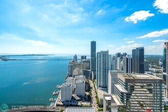 495 Brickell Ave in Miami, FL - Building Photo - Building Photo
