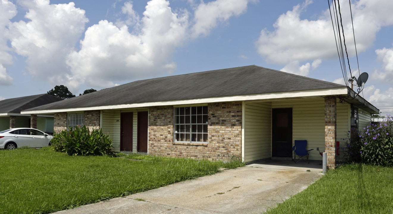 908-922 Carmadelle St in Marrero, LA - Building Photo