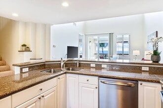 75-6060 Kuakini Hwy, Unit D23 in Kailua Kona, HI - Building Photo - Building Photo