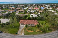 331 Oakwood Cir in Englewood, FL - Building Photo - Building Photo