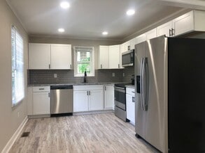 105 Lance St in Mount Holly, NC - Building Photo - Building Photo