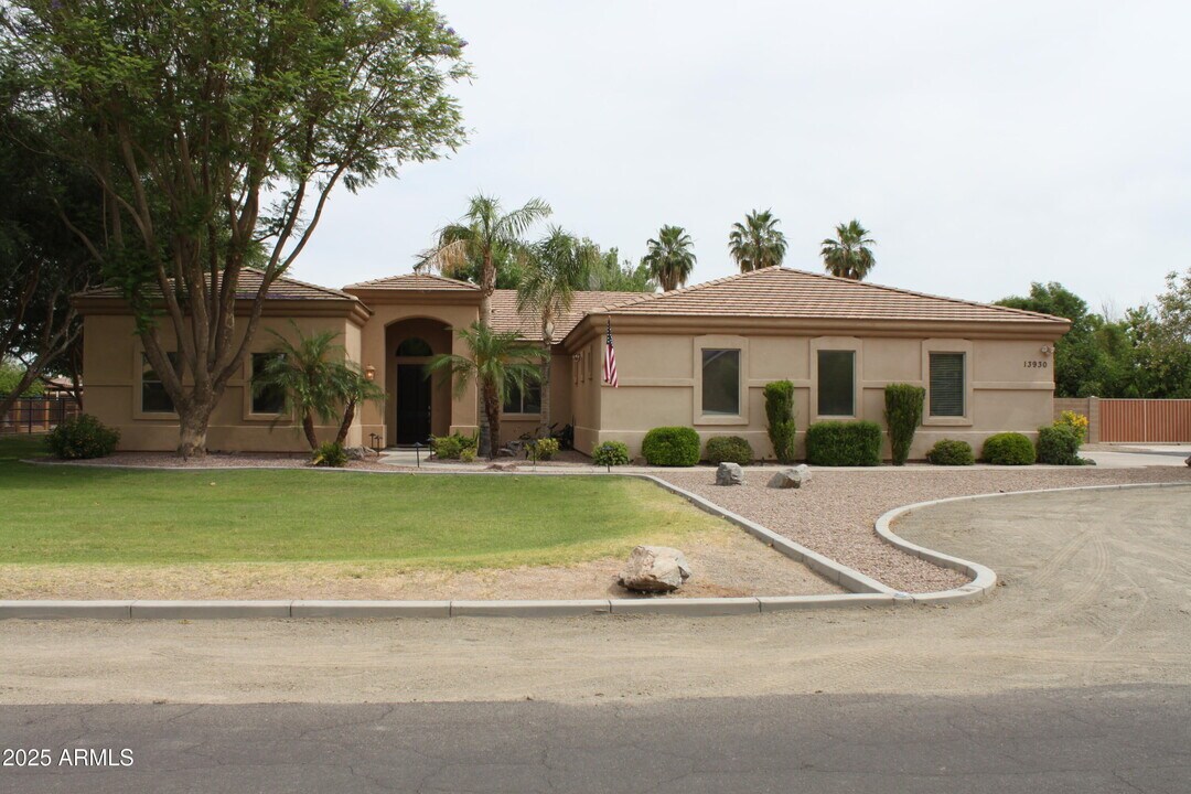 13930 E Vallejo St in Chandler, AZ - Building Photo