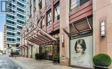 85 Bloor St E in Toronto, ON - Building Photo - Building Photo