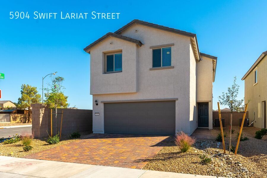 5904 Swift Lariat St in Las Vegas, NV - Building Photo