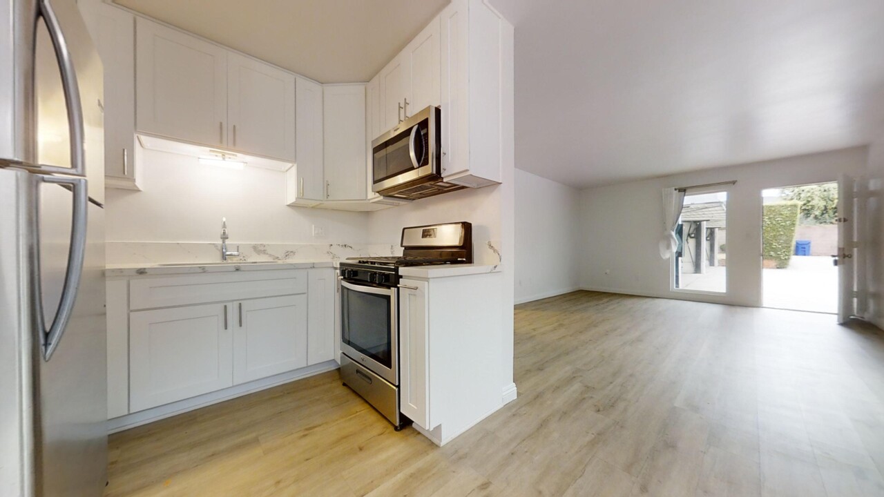 1416 12th St in Manhattan Beach, CA - Building Photo