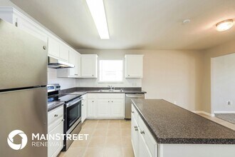 11254 Country Canyon in San Antonio, TX - Building Photo - Building Photo