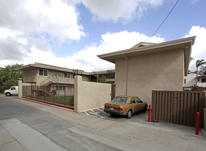 The Cove Apartments in San Diego, CA - Building Photo - Building Photo