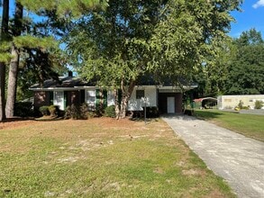 15521 Calhoun Road in Laurinburg, NC - Foto de edificio - Building Photo
