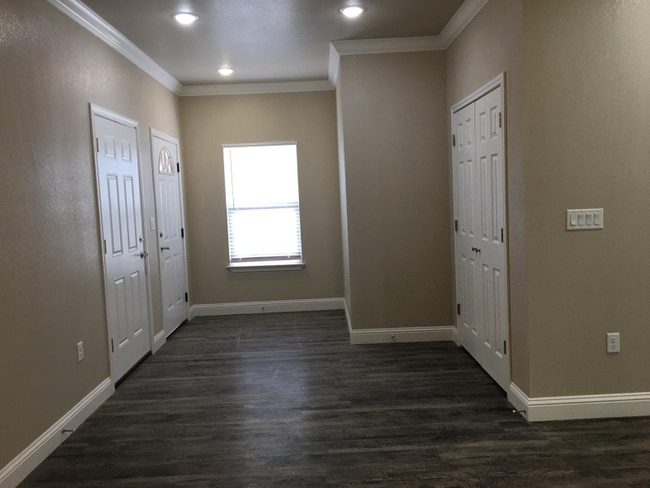 2632 E 14th St in Clovis, NM - Building Photo - Building Photo