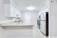 1143 Winston Dr photo'