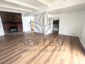 15892 Meadowside St in La Puente, CA - Foto de edificio - Building Photo