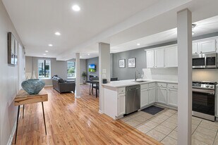 1859 N Winnebago Ave, Unit GARDEN in Chicago, IL - Building Photo