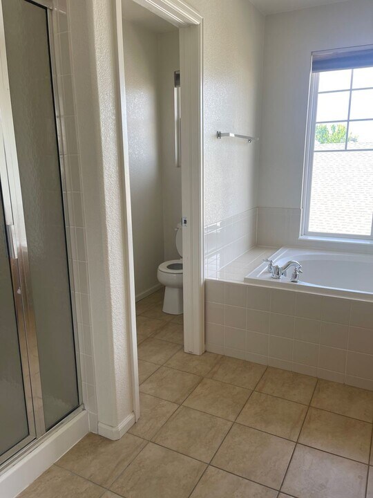 20461 E Duke Dr in Aurora, CO - Building Photo