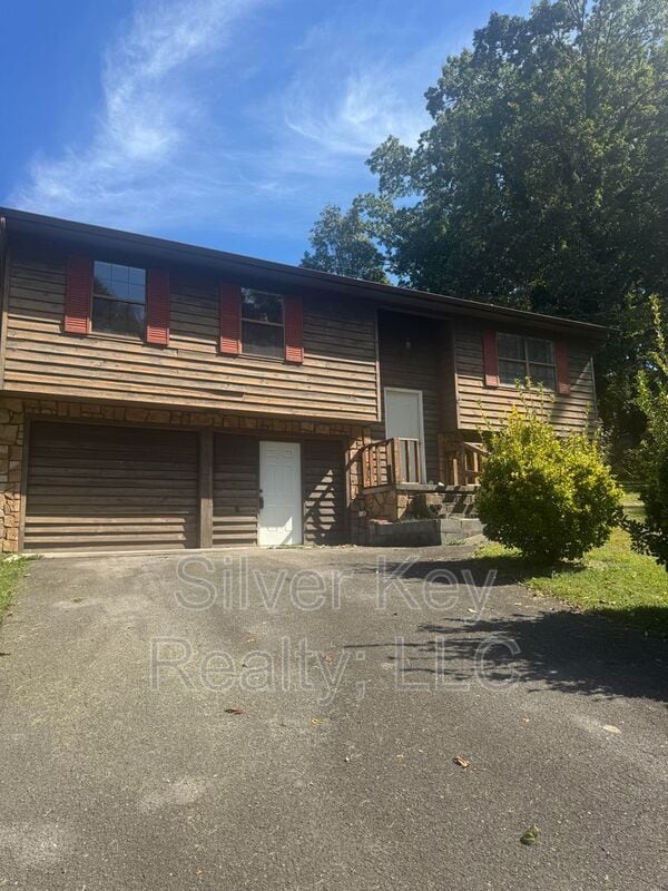 123 Co Rd 622 in Etowah, TN - Building Photo - Building Photo