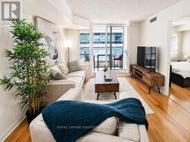 270 Wellington St W in Toronto, ON - Building Photo