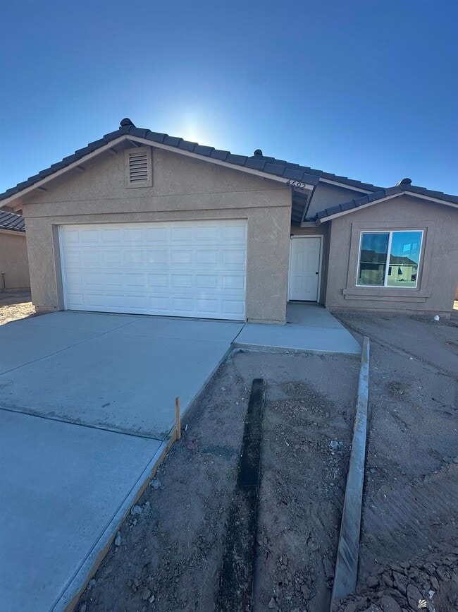property at 4692 S Cedar Ave