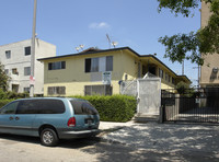 6037 Eleanor Ave in Los Angeles, CA - Foto de edificio - Building Photo