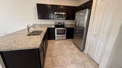 11381 SW 248th Ln in Princeton, FL - Building Photo - Building Photo