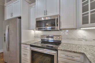 1327A Meridian St in Nashville, TN - Building Photo - Building Photo