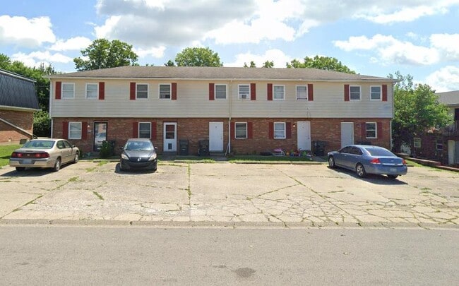 property at 978 Villa Dr