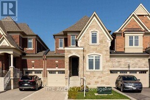 21 Kettle Vly Trl in King, ON - Building Photo