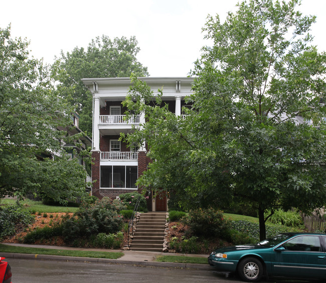 2820 Harrison St in Kansas City, MO - Building Photo - Building Photo