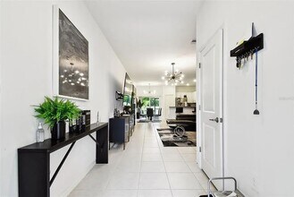 2513 Sunray Venus Wy in Ruskin, FL - Building Photo - Building Photo