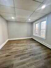 163 Hutton St, Unit 17 in Jersey City, NJ - Building Photo - Building Photo