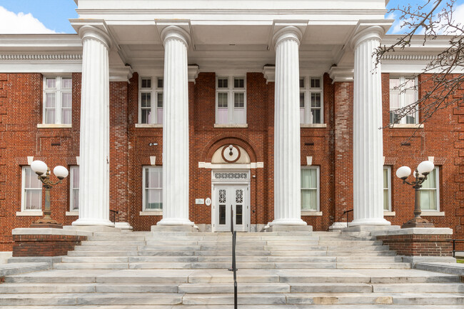 41 N Main St, Unit 202