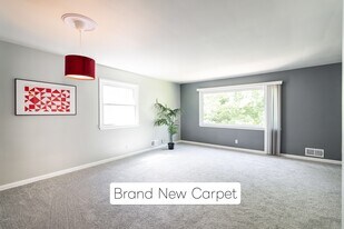 3558 N Cramer St, Unit 2 in Shorewood, WI - Building Photo