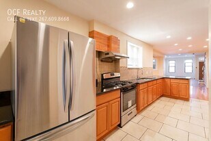 1532 Christian St in Philadelphia, PA - Building Photo