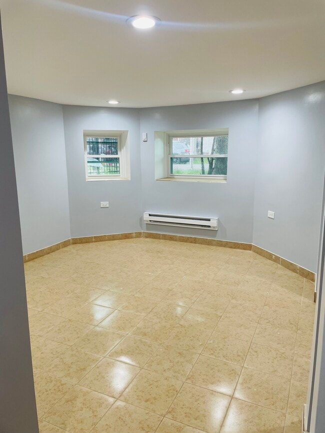 1229 N Mason Ave, Unit Baseman in Chicago, IL - Building Photo - Building Photo