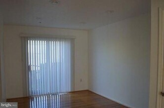 2905 Charredwood Dr, Unit 1719-O in District Heights, MD - Building Photo - Building Photo