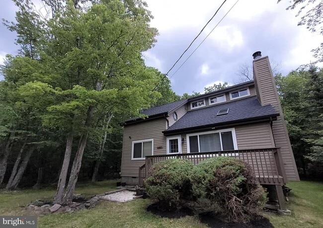 7688 Fawn Ln in Tobyhanna, PA - Building Photo - Building Photo