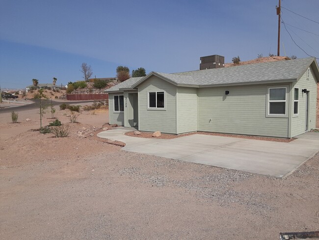 3126 Mulberry Dr in Bullhead City, AZ - Building Photo - Building Photo