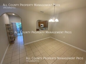 12928 Tiger Eye Dr in Venice, FL - Building Photo - Building Photo