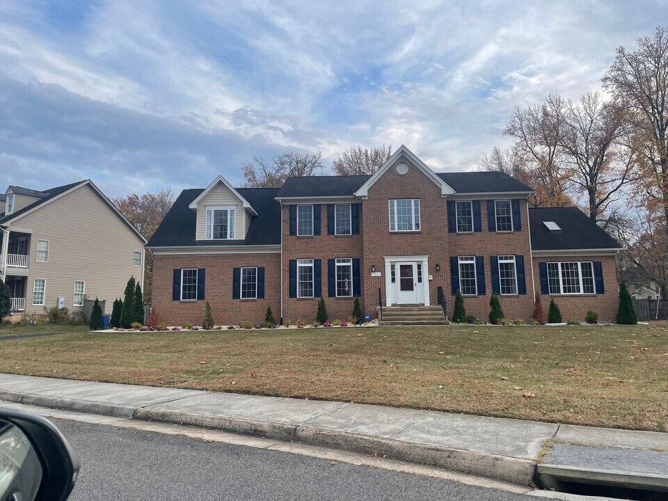 2907 Dumas St in Alexandria, VA - Building Photo