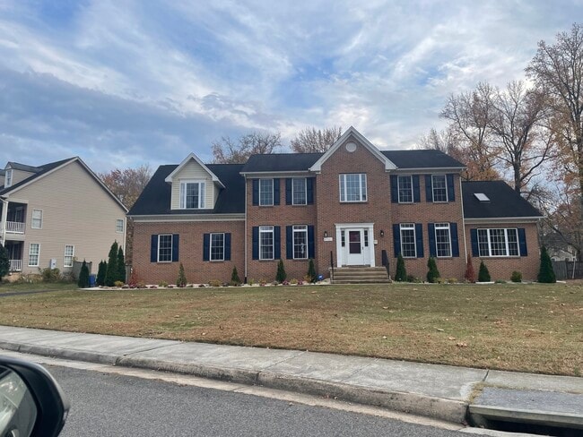 property at 2907 Dumas St