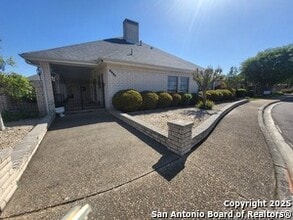 6024 Shady Creek in Windcrest, TX - Building Photo - Building Photo